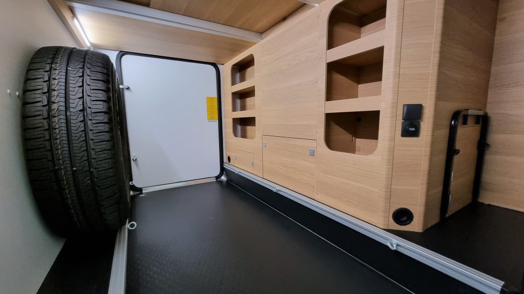 Adria Matrix Axess 670 SL vuokrattava matkailuauto